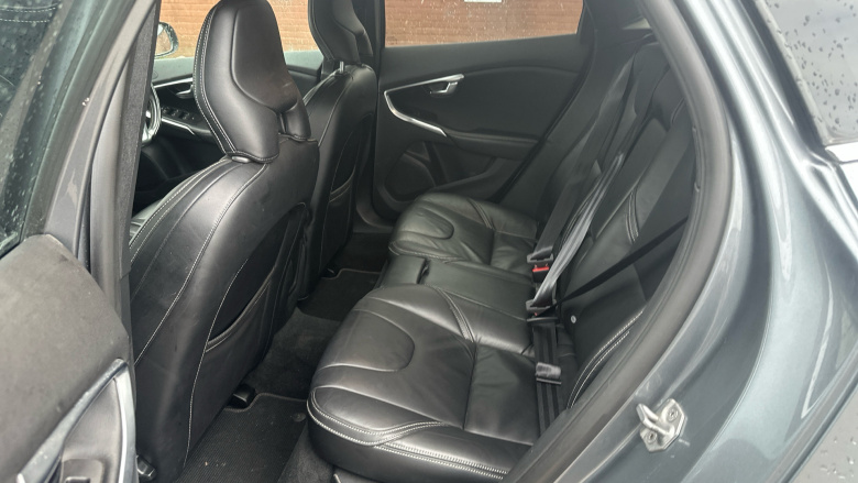 Volvo V40 D3 [4 Cyl 150] R DESIGN Pro 5dr Diesel Hatchback